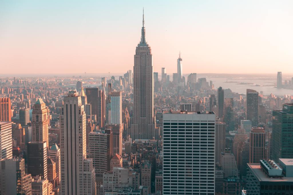 Vu aérienne sur la ville de new york, empire state building