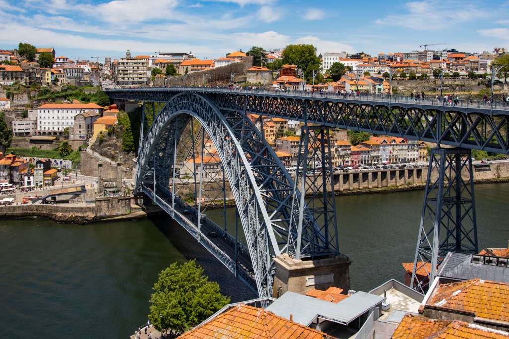 Célèbre pont de Dom Luis à Porto 